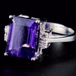 3.71ct Amethyst Centre Stone Ring