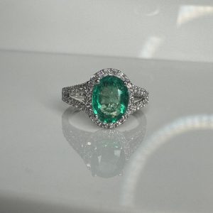 Oval Emerald Ring
